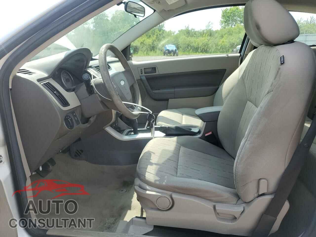 FORD FOCUS 2010 - 1FAHP3CN2AW104162