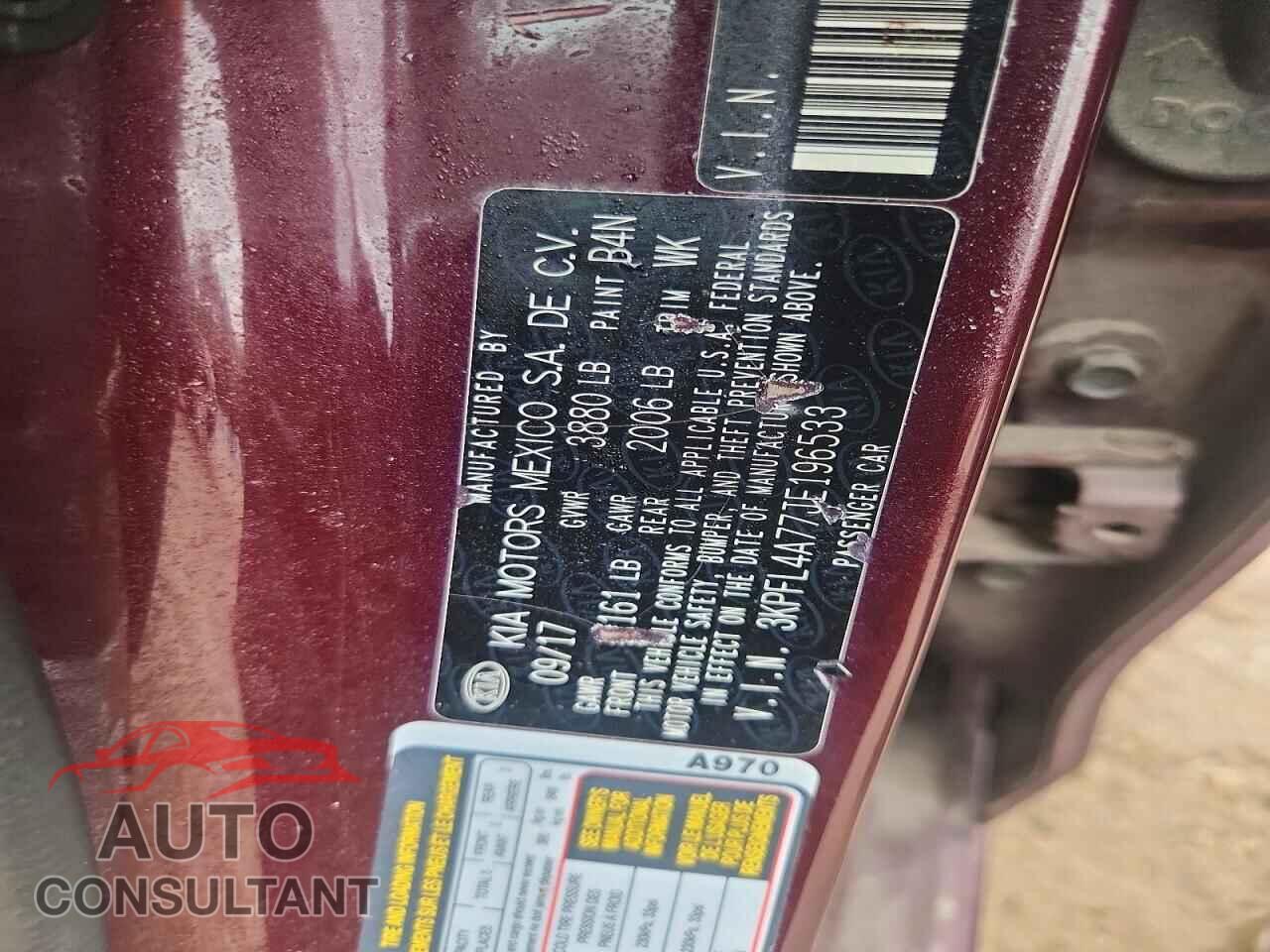 KIA FORTE 2018 - 3KPFL4A77JE196533