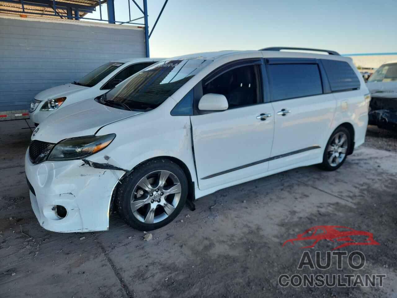 TOYOTA SIENNA 2015 - 5TDXK3DC4FS556087