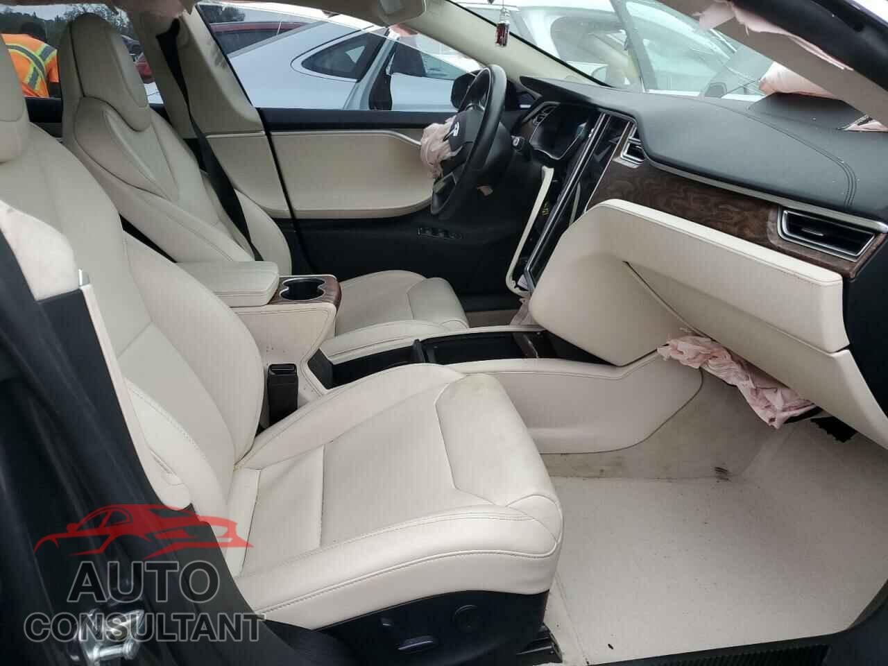 TESLA MODEL S 2017 - 5YJSA1E28HF228590