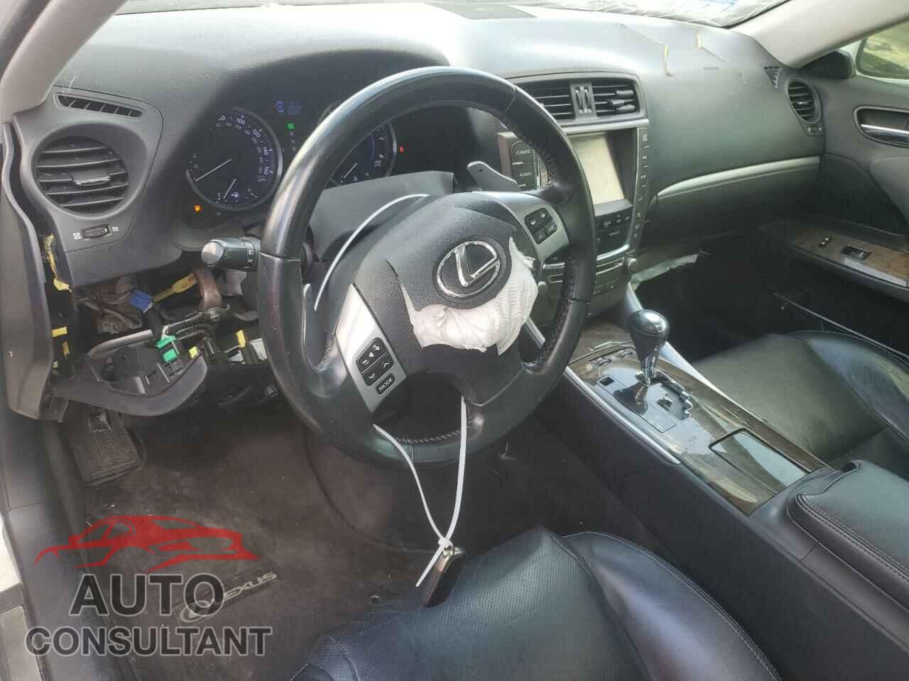 LEXUS IS 2013 - JTHCF5C22D5063811