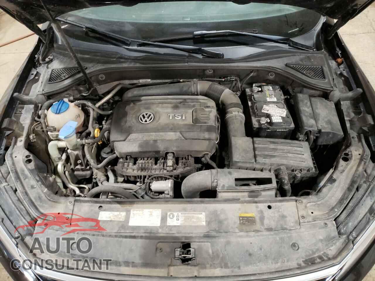 VOLKSWAGEN PASSAT 2017 - 1VWGT7A38HC080792