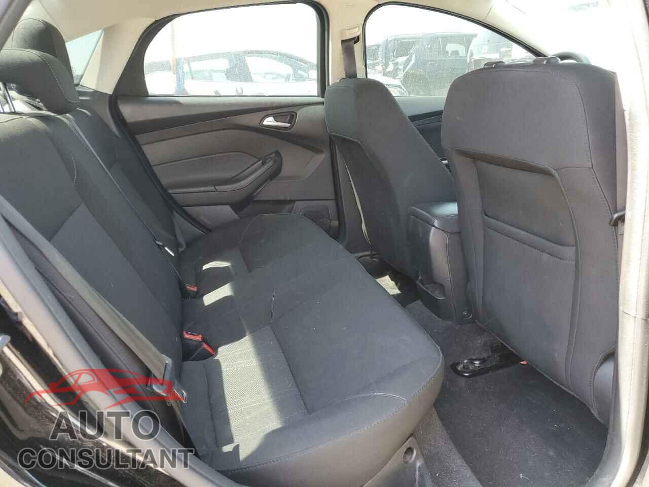 FORD FOCUS 2018 - 1FADP3FE0JL293485