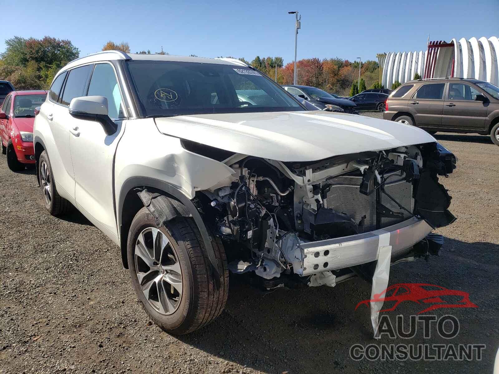 TOYOTA HIGHLANDER 2021 - 5TDGZRBH6MS541097