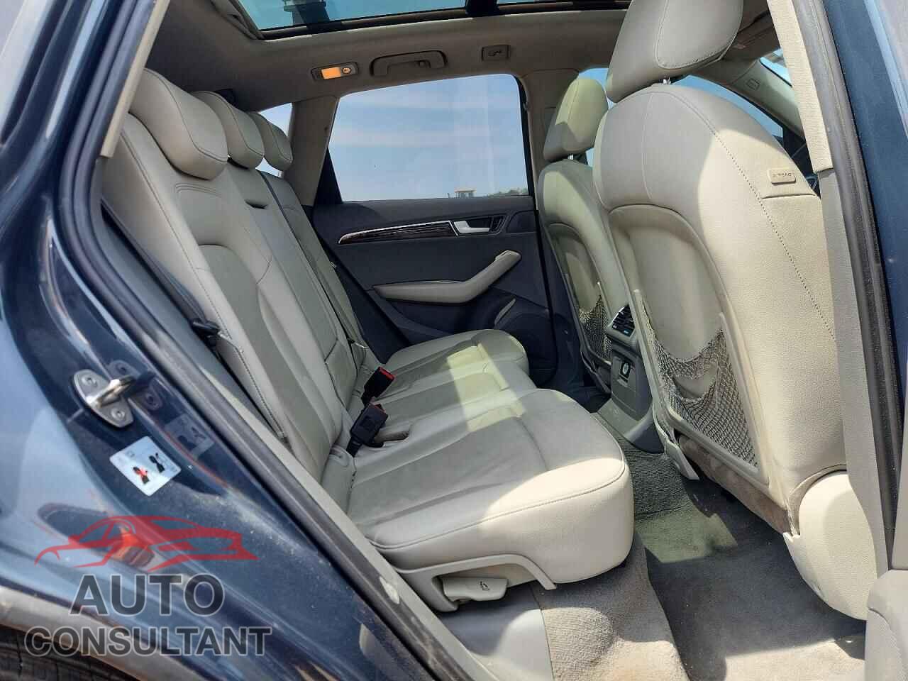 AUDI Q5 2010 - WA1CKAFP2AA098603