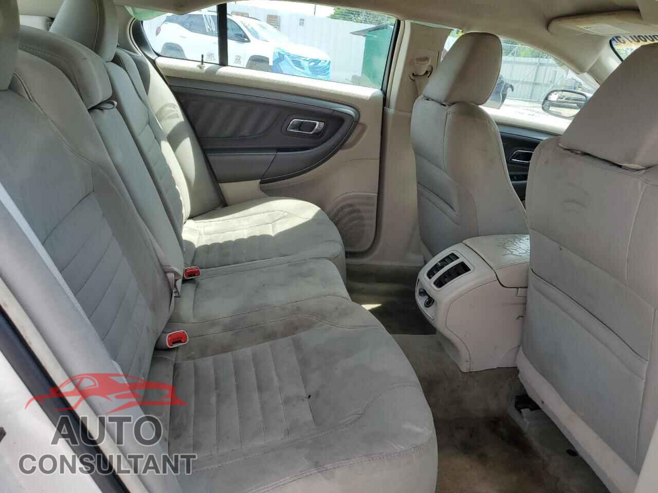 FORD TAURUS 2012 - 1FAHP2DW3CG106162