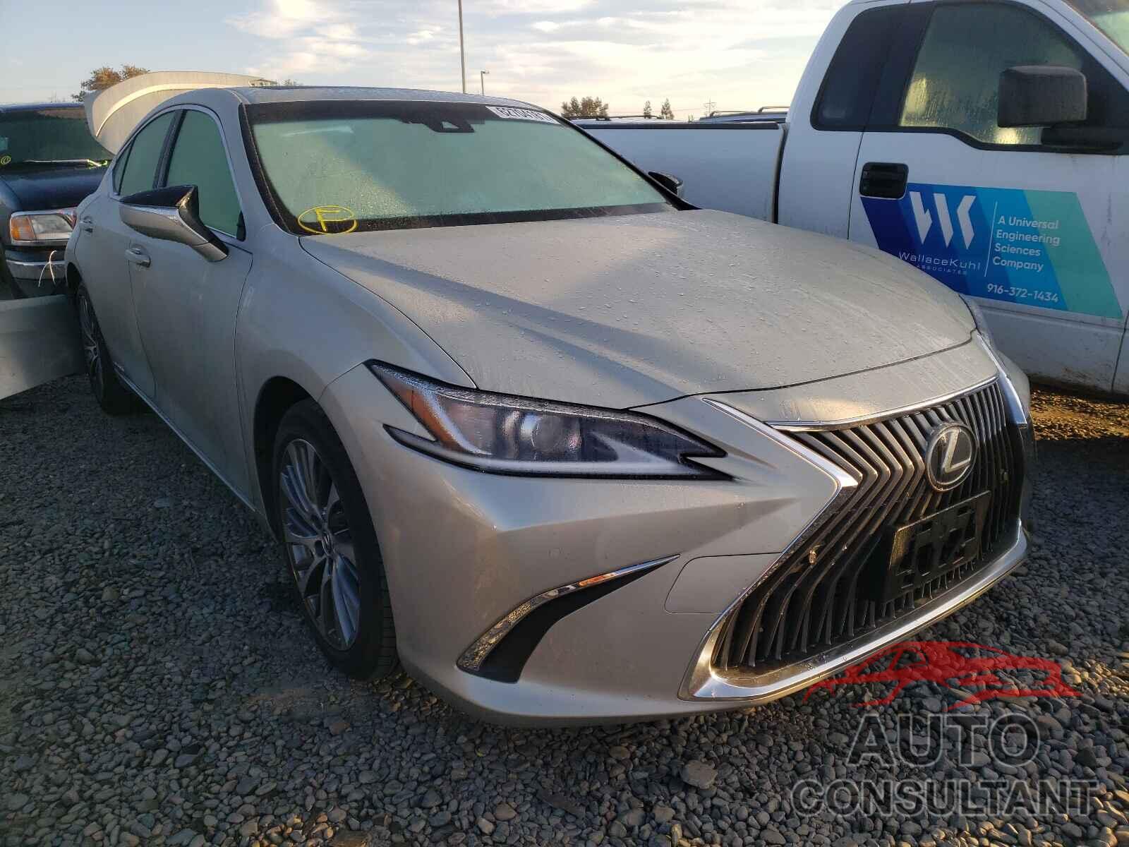 LEXUS ES300 2019 - JTHB21B16K2003912