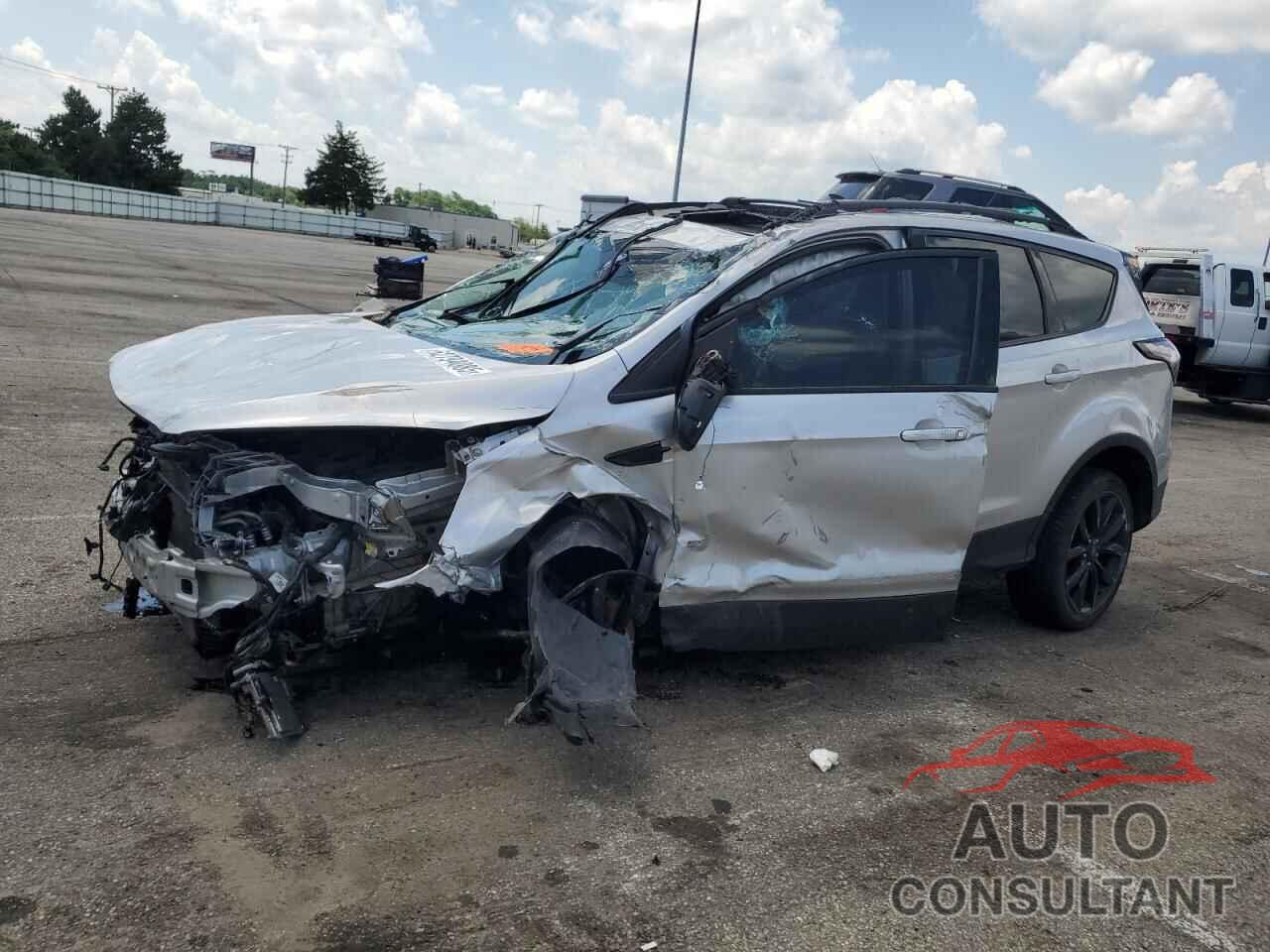 FORD ESCAPE 2017 - 1FMCU9G94HUE45500
