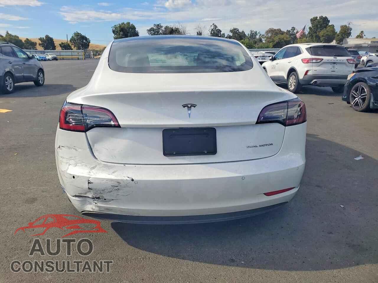 TESLA MODEL 3 2021 - 5YJ3E1EB2MF863064