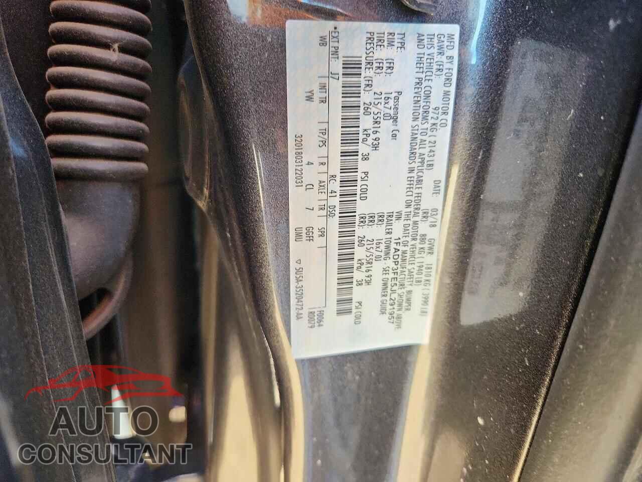 FORD FOCUS 2018 - 1FADP3FE5JL291957