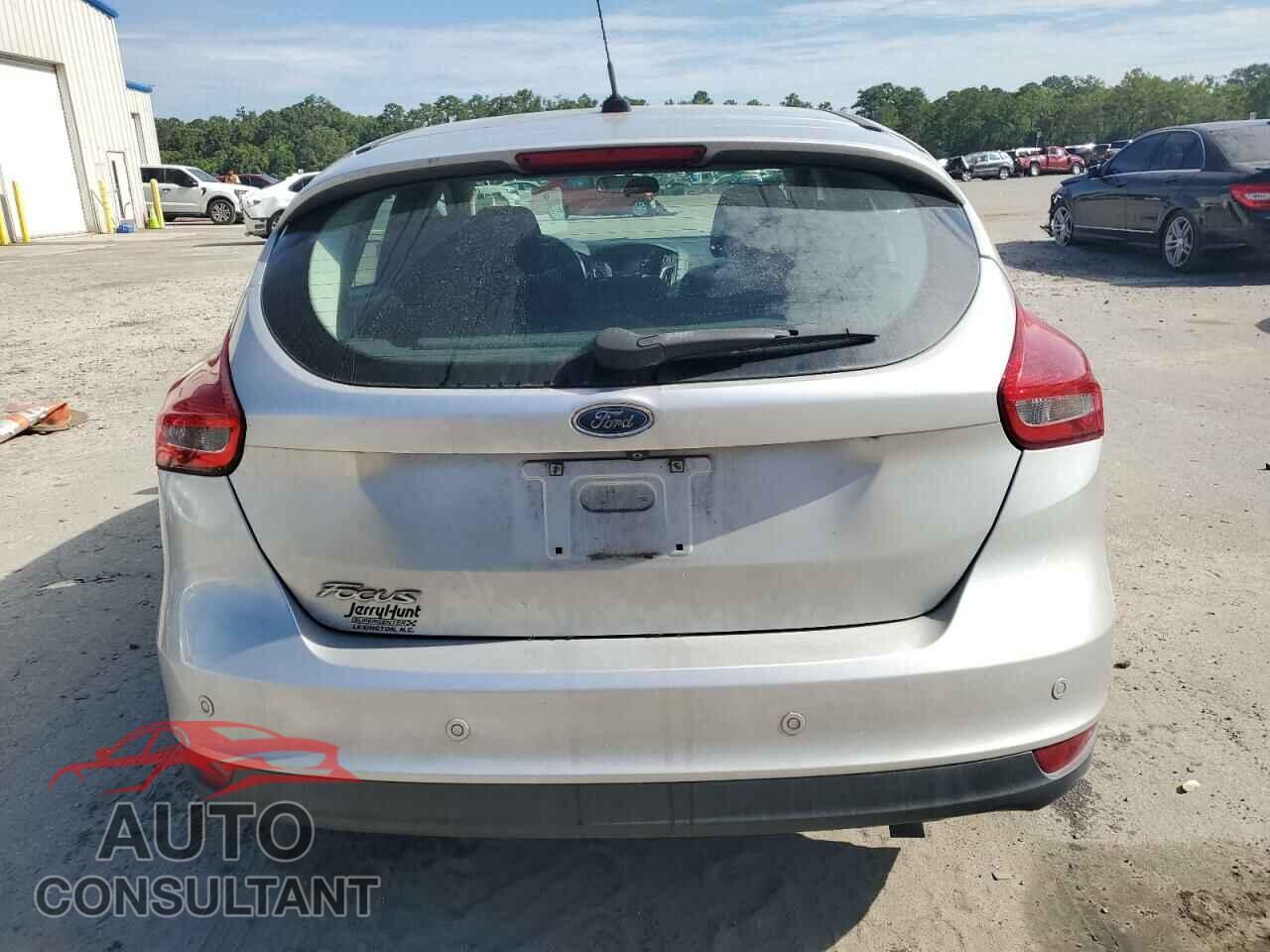 FORD FOCUS 2017 - 1FADP3M25HL224715