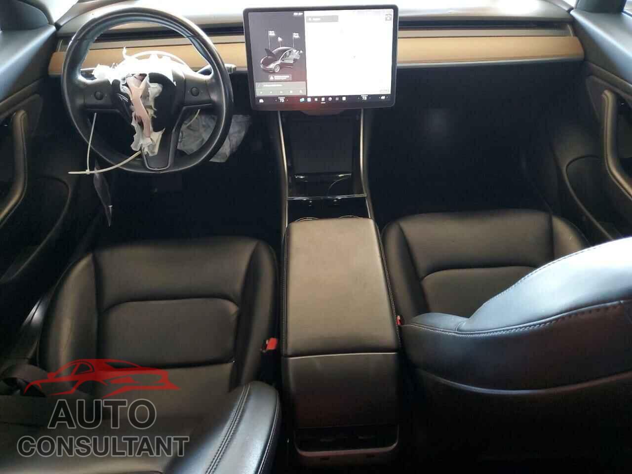 TESLA MODEL 3 2018 - 5YJ3E1EB4JF127867