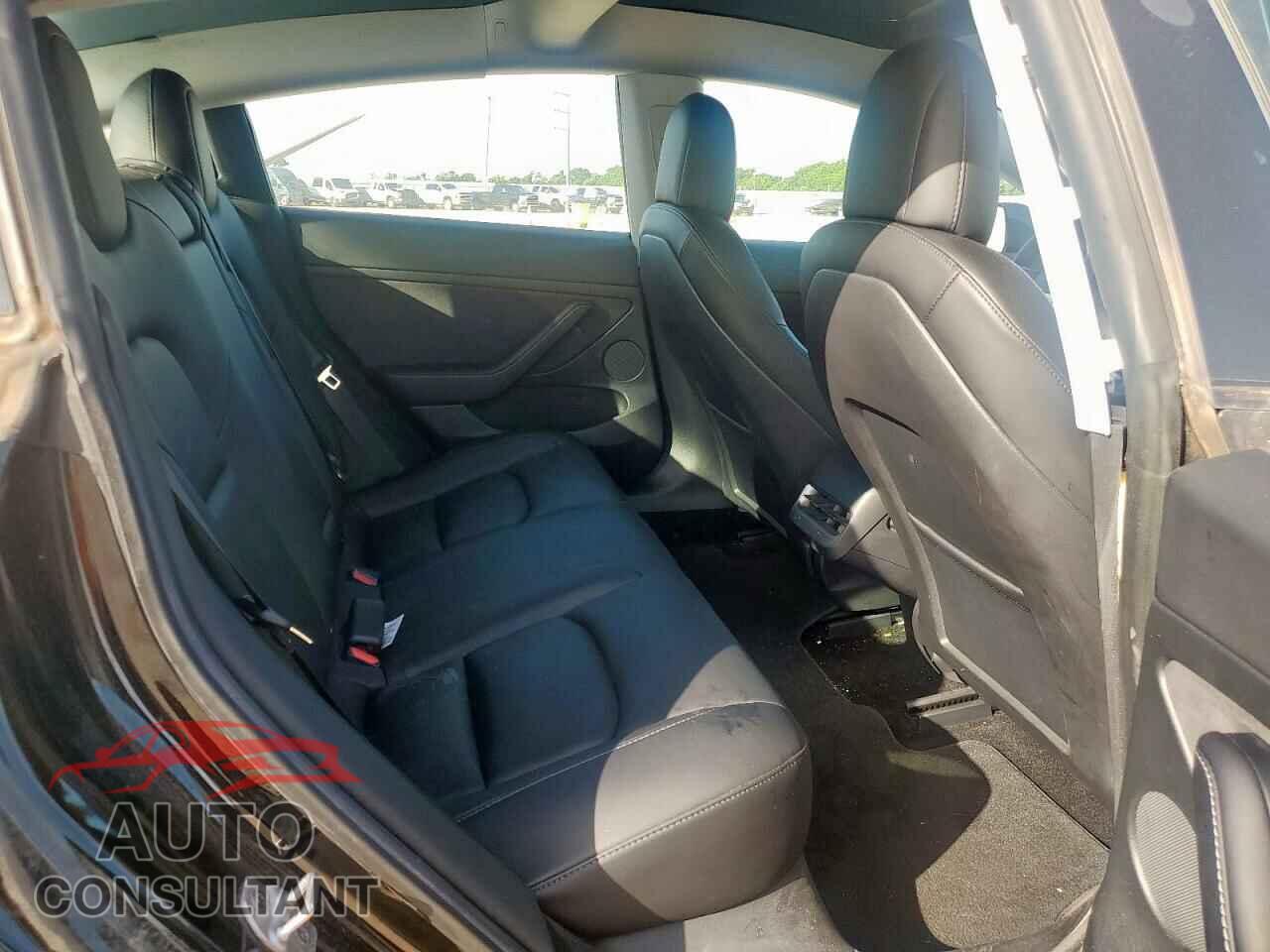 TESLA MODEL 3 2021 - 5YJ3E1EB0MF037197