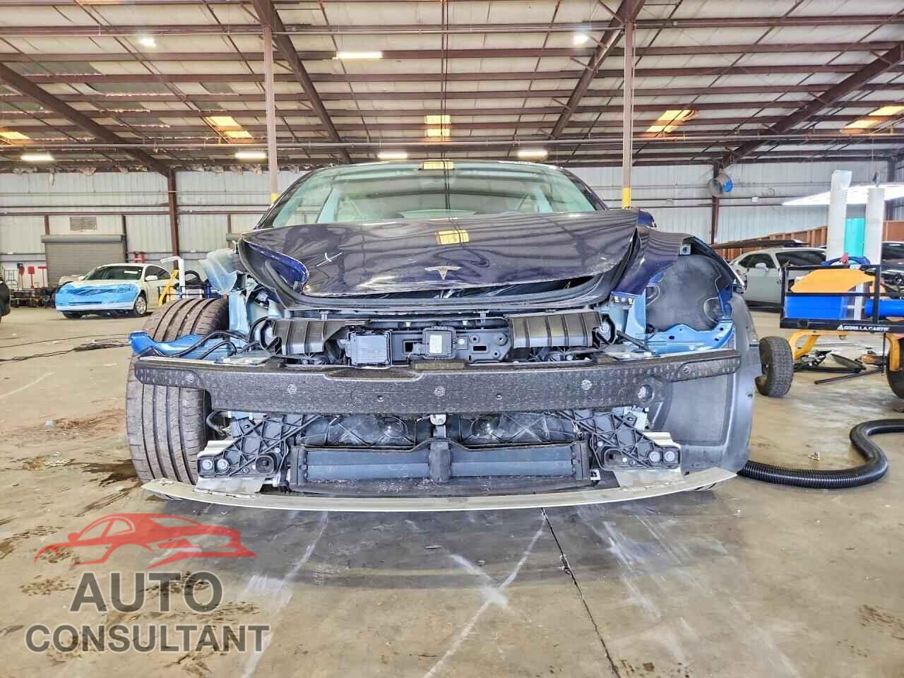 TESLA MODEL 3 2018 - 5YJ3E1EB9JF083929