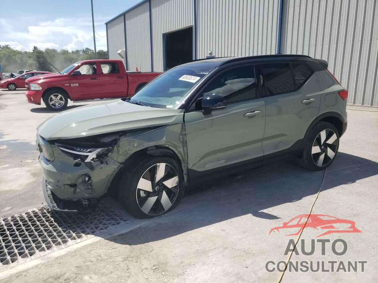 VOLVO XC40 2023 - YV4ED3UM5P2985772