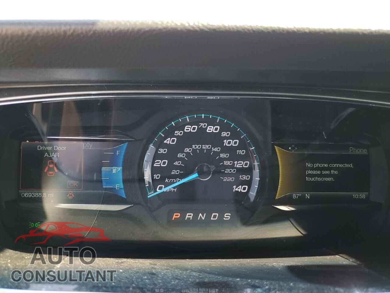 FORD TAURUS 2018 - 1FAHP2E80JG115401