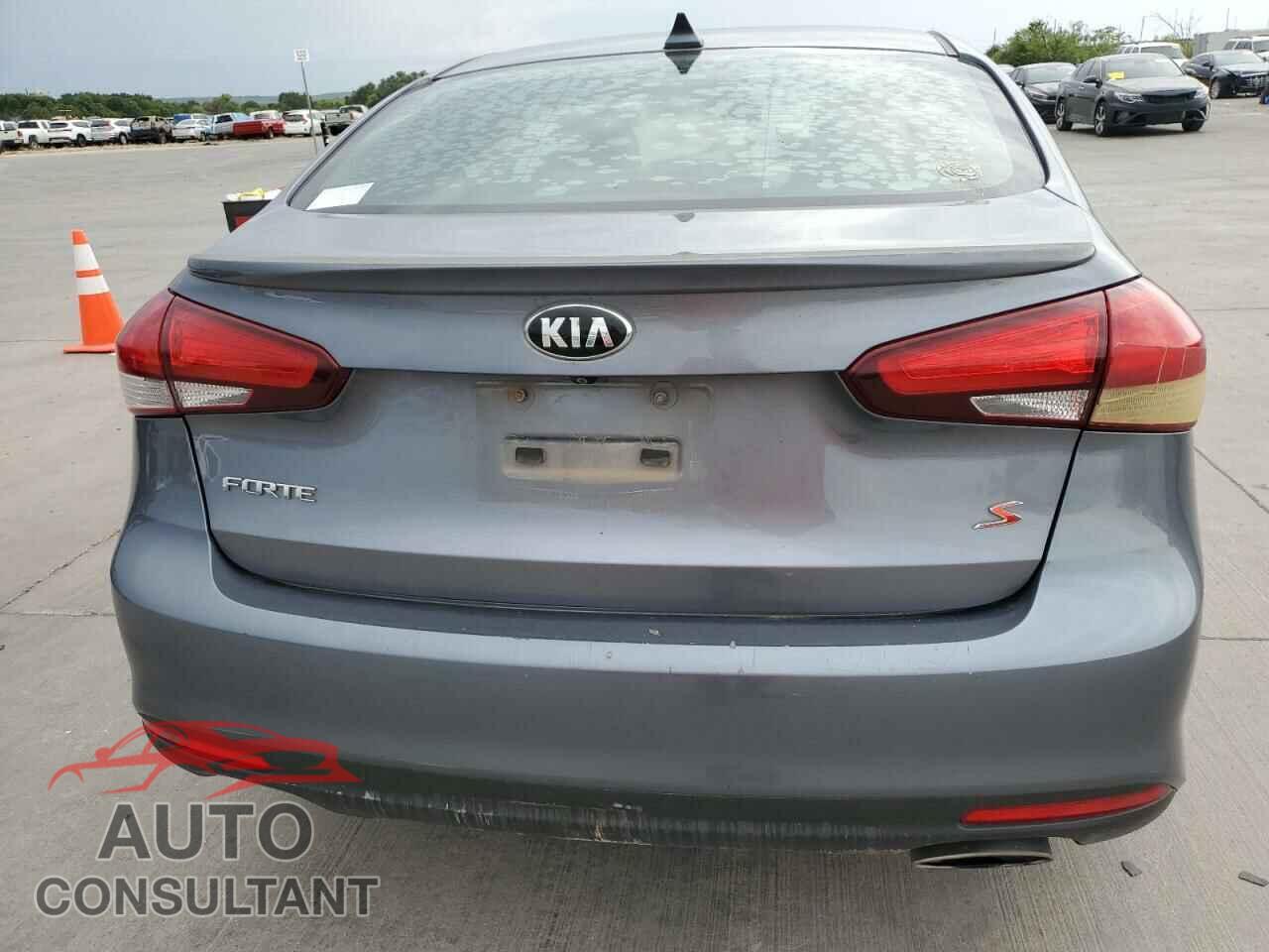 KIA FORTE 2018 - 3KPFL4A77JE201701