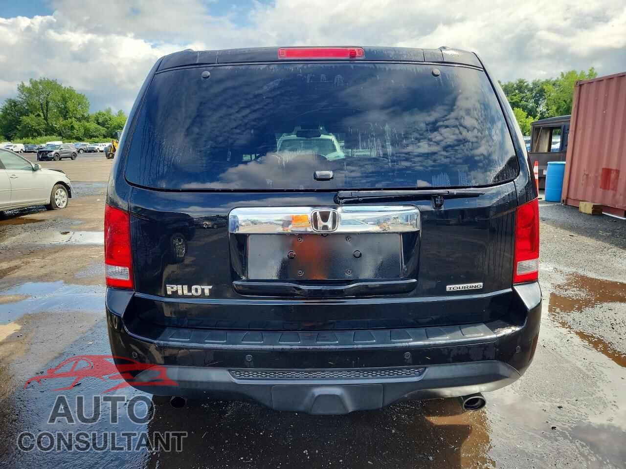 HONDA PILOT 2013 - 5FNYF3H98DB007839