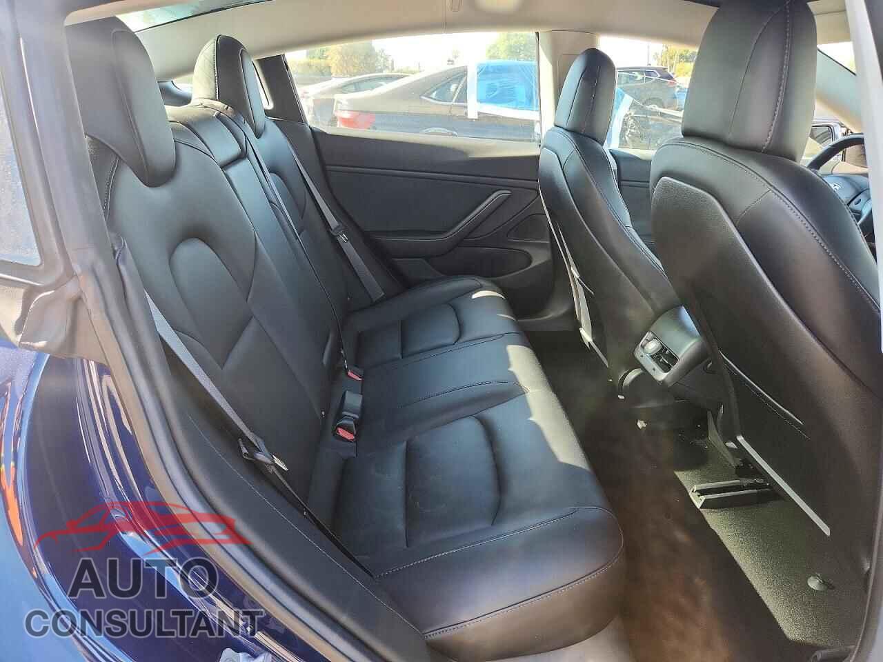 TESLA MODEL 3 2018 - 5YJ3E1EB2JF083903