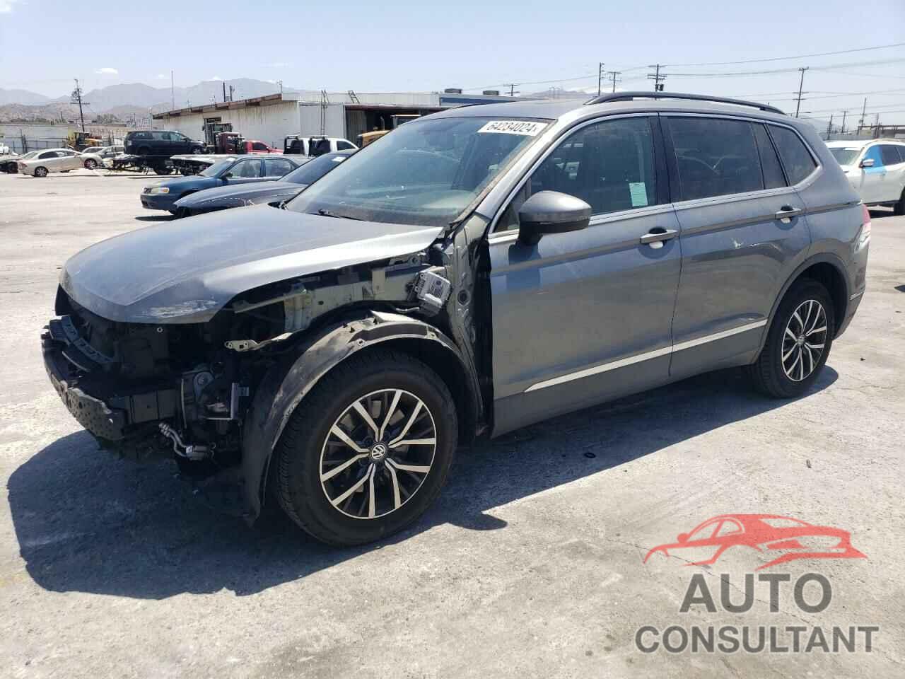 VOLKSWAGEN TIGUAN 2018 - 3VV3B7AX8JM206873