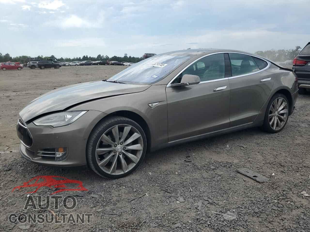 TESLA MODEL S 2015 - 5YJSA1H15FF087557
