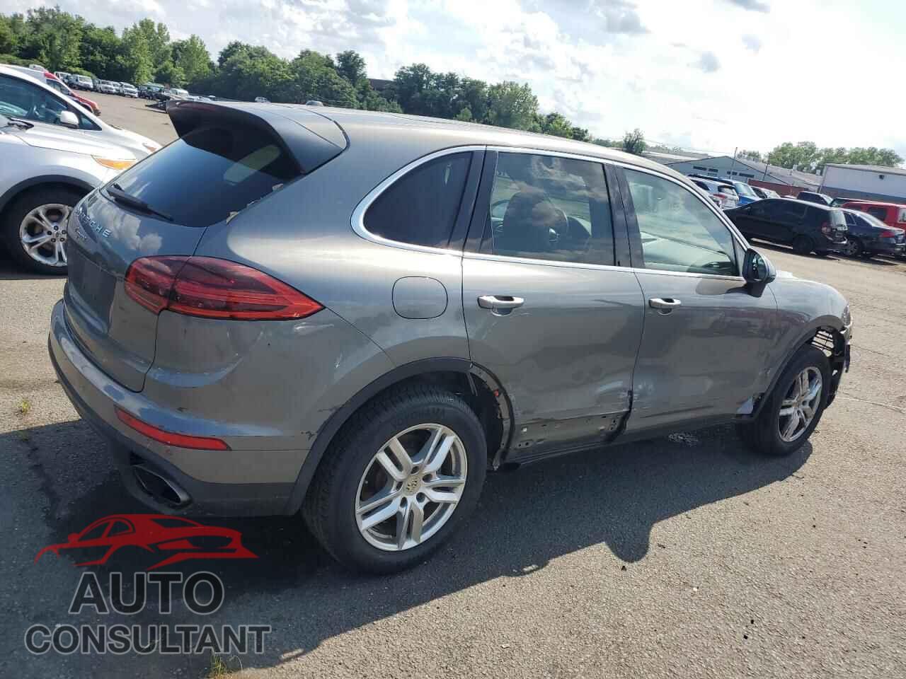 PORSCHE CAYENNE 2016 - WP1AA2A28GKA13220