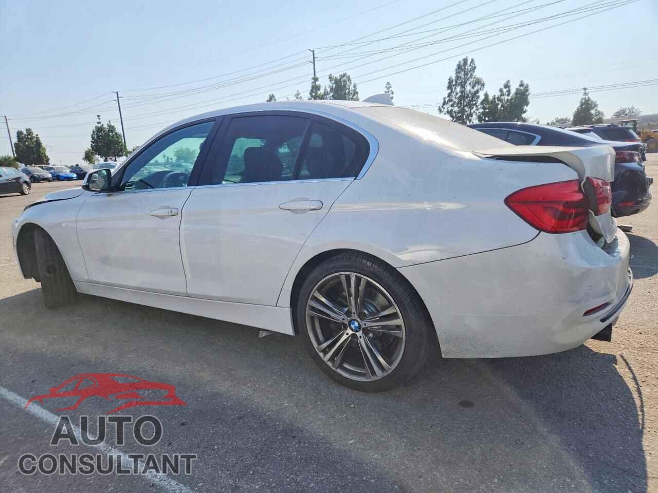 BMW 3 SERIES 2017 - WBA8B3C34HK777590
