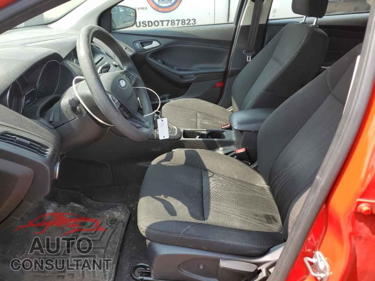 FORD FOCUS 2017 - 1FADP3F20HL299013