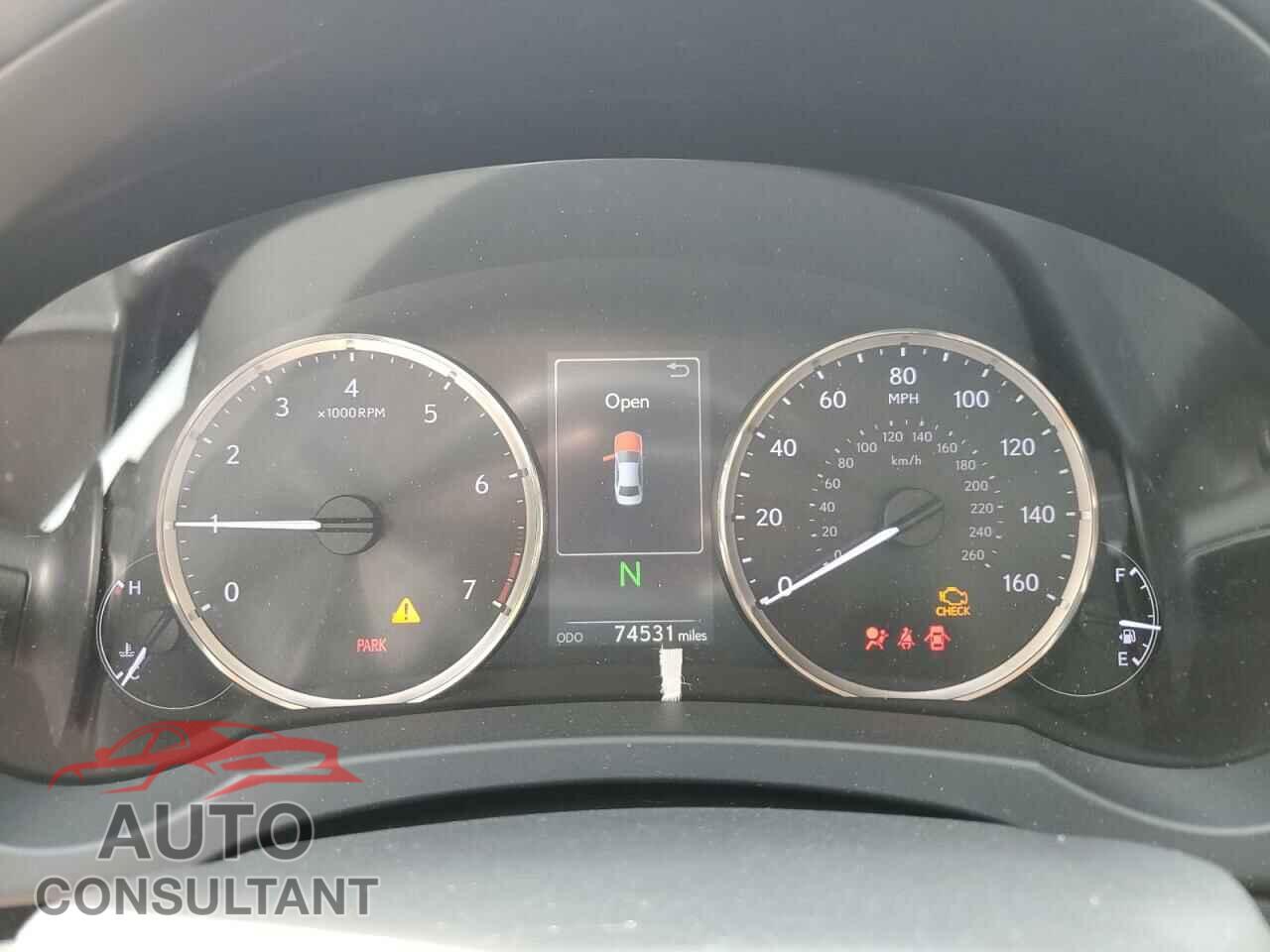 LEXUS IS 2017 - JTHCM1D25H5020549