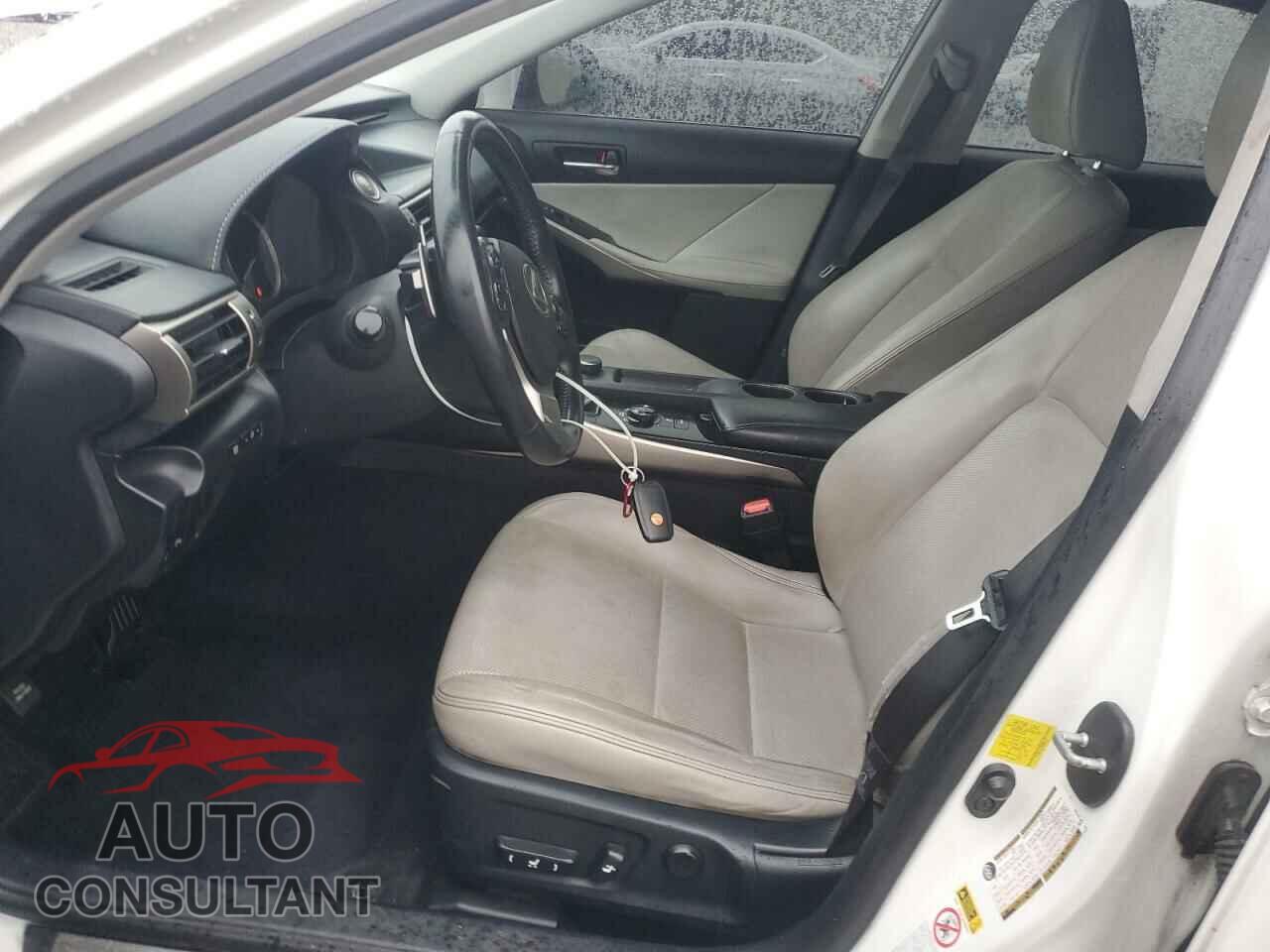 LEXUS IS 2014 - JTHBF1D25E5001632