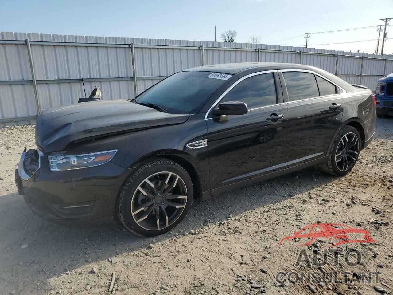 FORD TAURUS 2018 - 1FAHP2E87JG108932