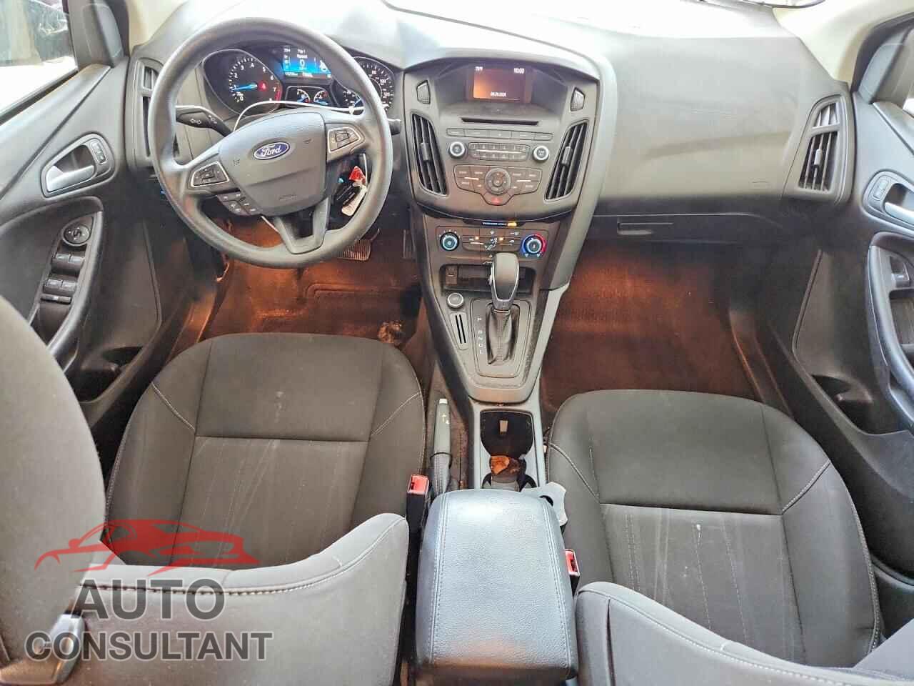 FORD FOCUS 2017 - 1FADP3F27HL314414