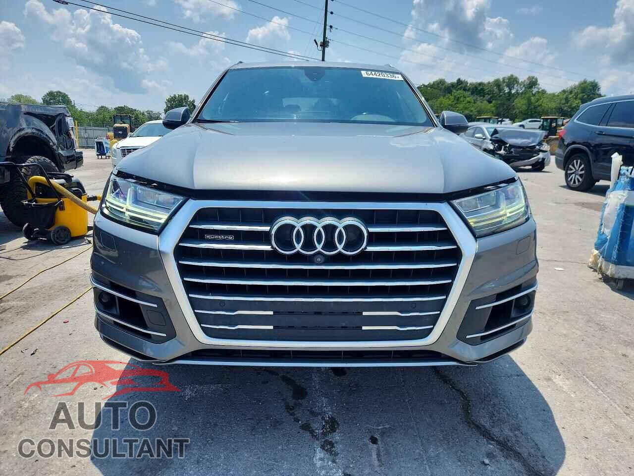 AUDI Q7 2018 - WA1LAAF70JD003294