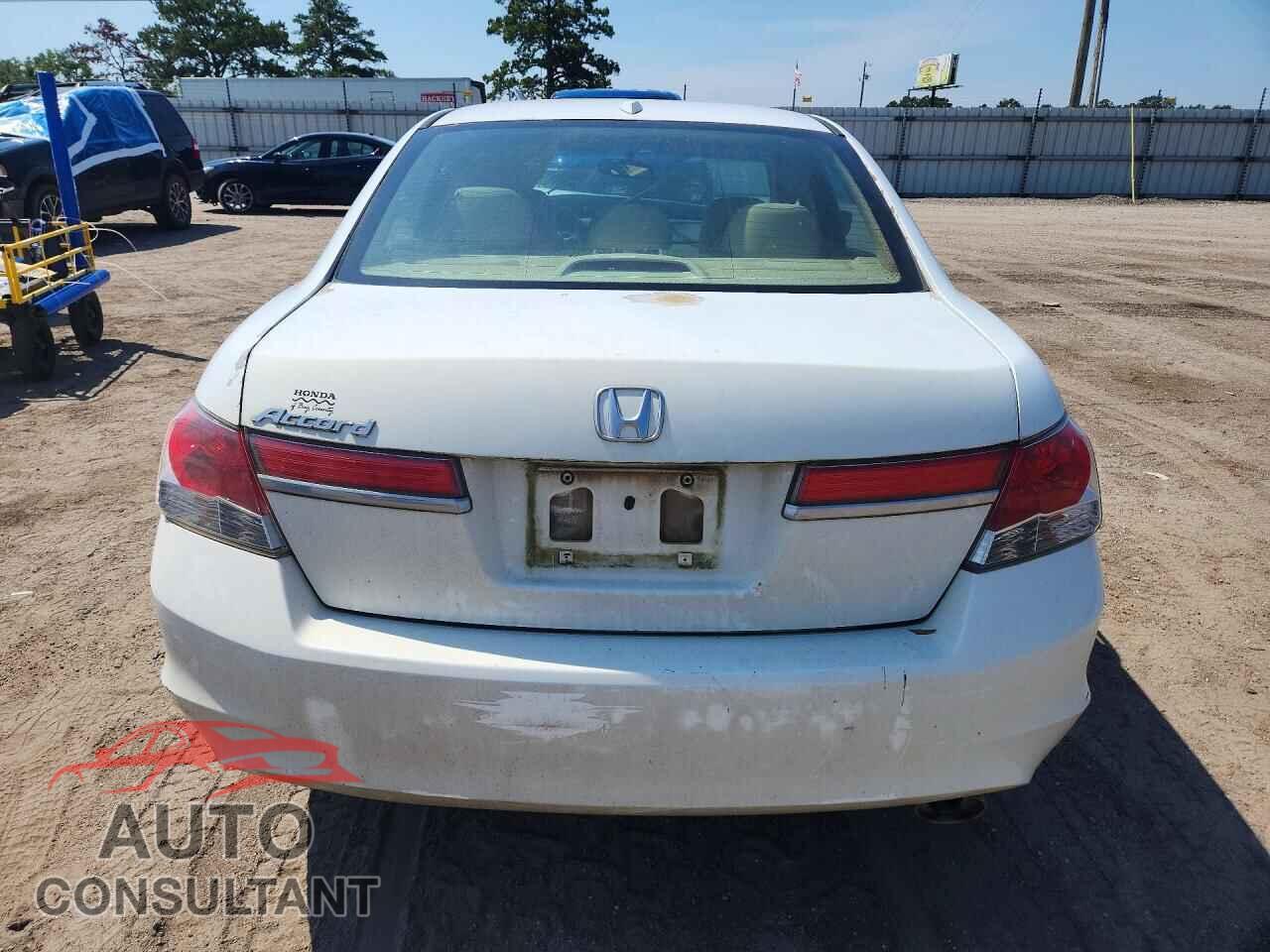 HONDA ACCORD 2011 - 1HGCP2F80BA032138