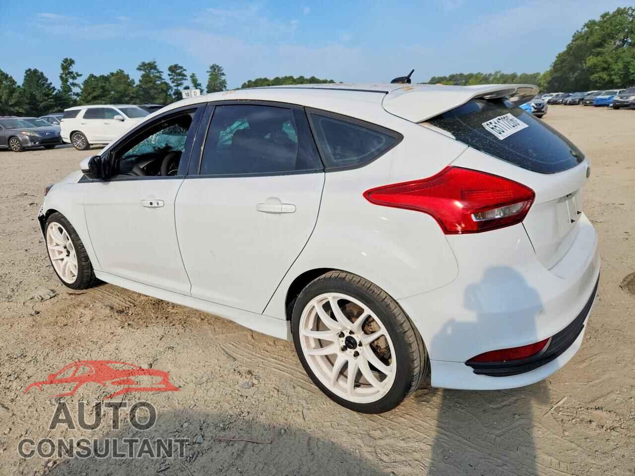 FORD FOCUS 2016 - 1FADP3L97GL257941