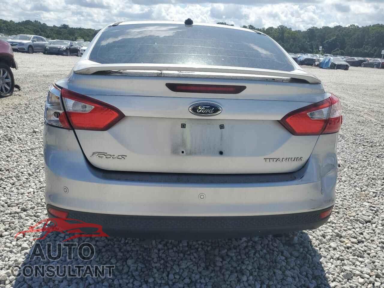 FORD FOCUS 2012 - 1FAHP3J25CL213938