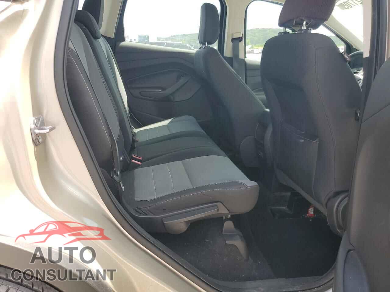 FORD ESCAPE 2018 - 1FMCU0F71JUC59172