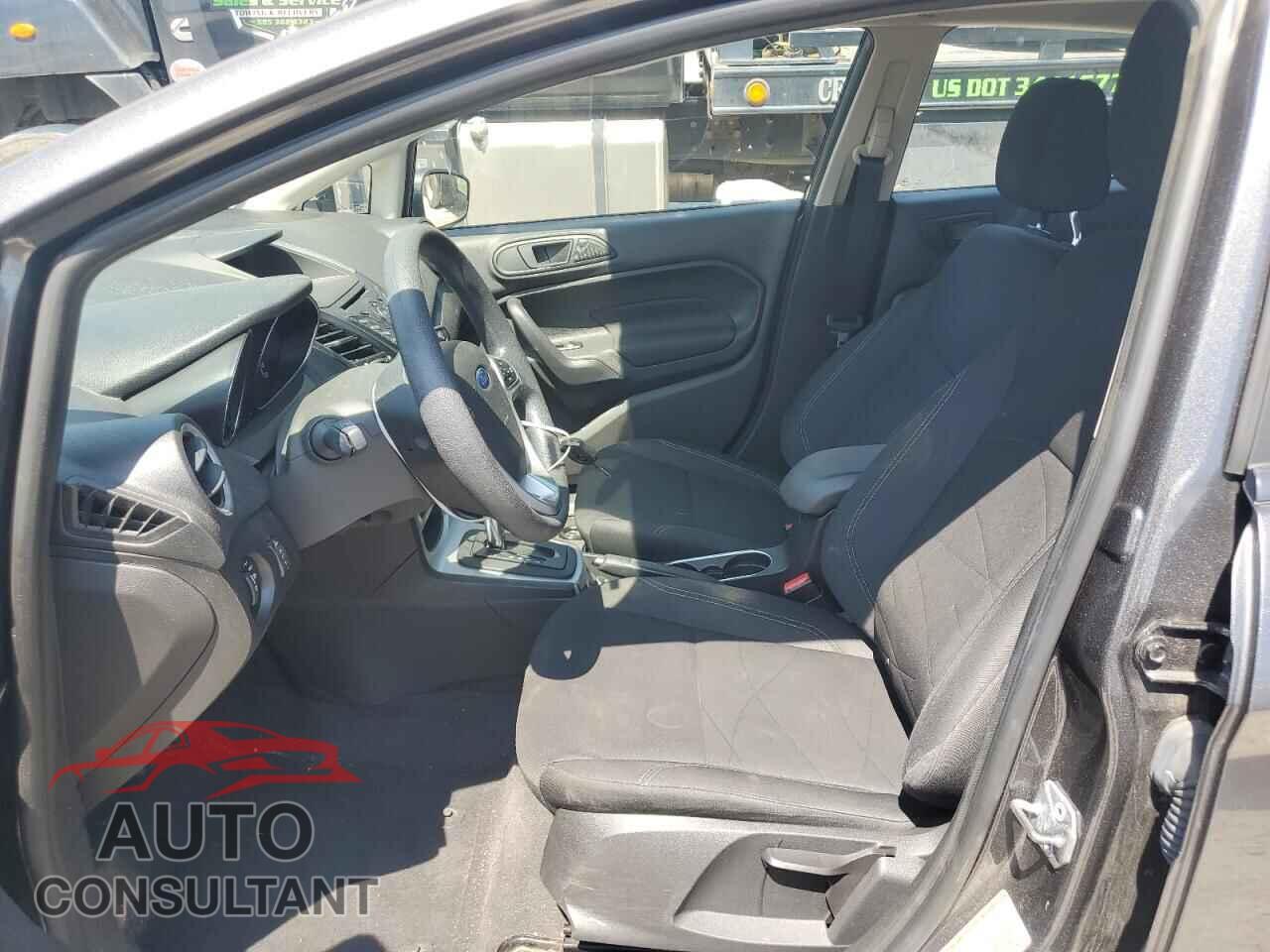 FORD FIESTA 2018 - 3FADP4EJ9JM145905