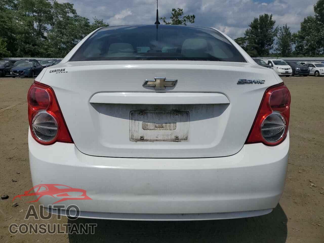 CHEVROLET SONIC 2012 - 1G1JA5SH9C4176830