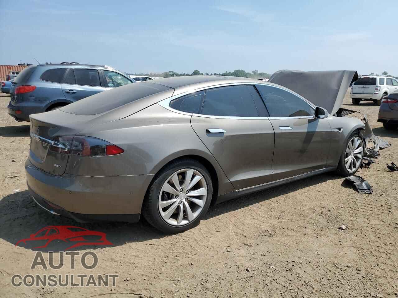 TESLA MODEL S 2016 - 5YJSA1E25GF112326