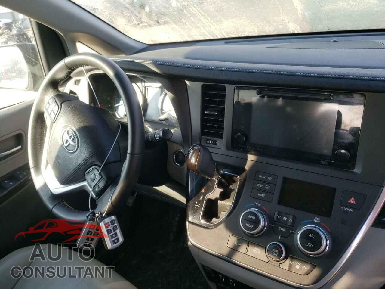TOYOTA SIENNA 2017 - 5TDDZ3DC0HS177704