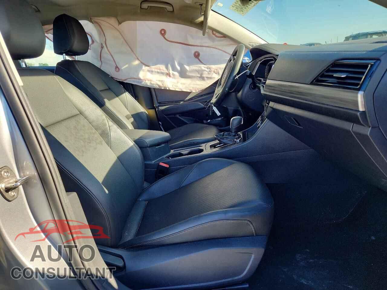 VOLKSWAGEN JETTA 2020 - 3VWEB7BU8LM046022