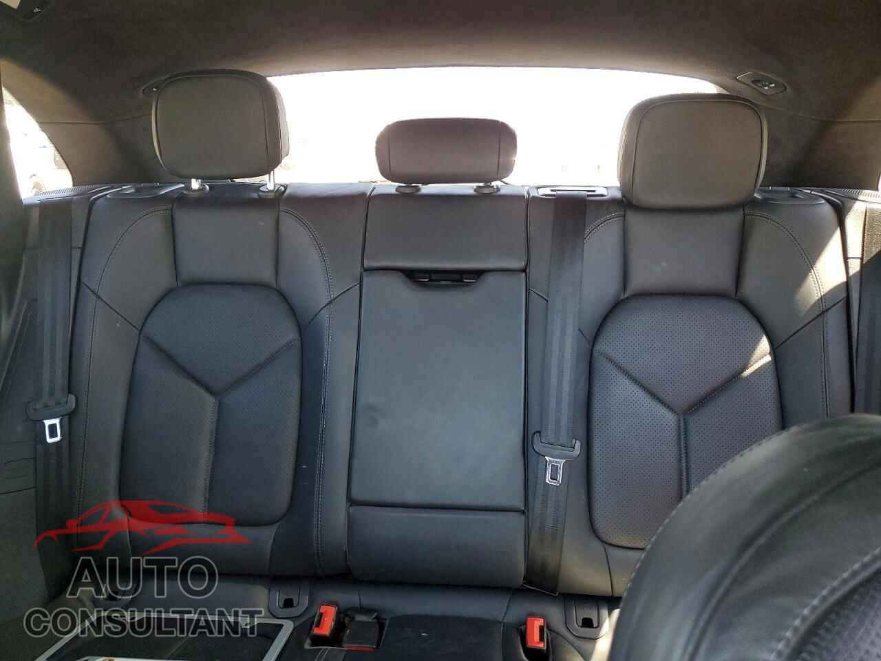 PORSCHE MACAN 2017 - WP1AA2A51HLB01256