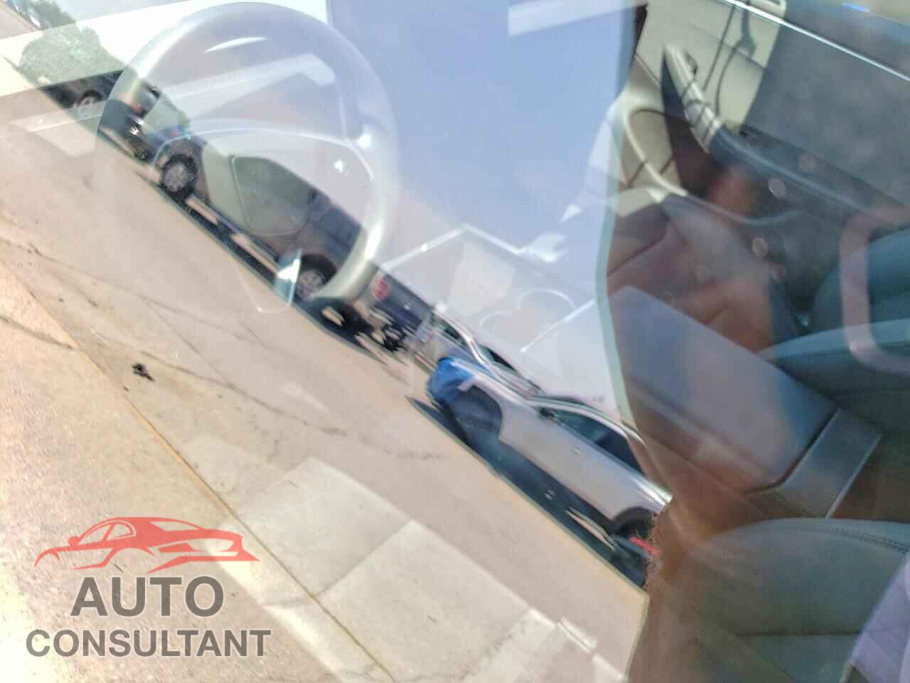 TESLA MODEL 3 2025 - 5YJ3E1EA5SF933113
