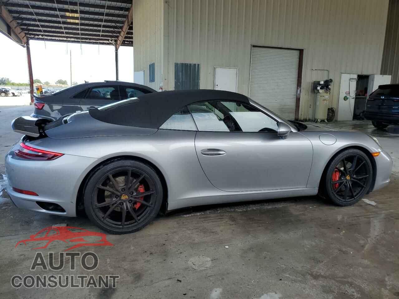 PORSCHE 911 2017 - WP0CB2A91HS155902