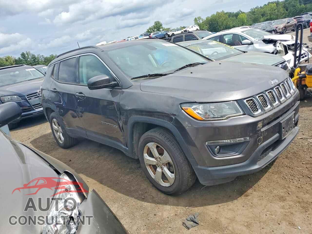 JEEP COMPASS 2018 - 3C4NJDBB2JT399149
