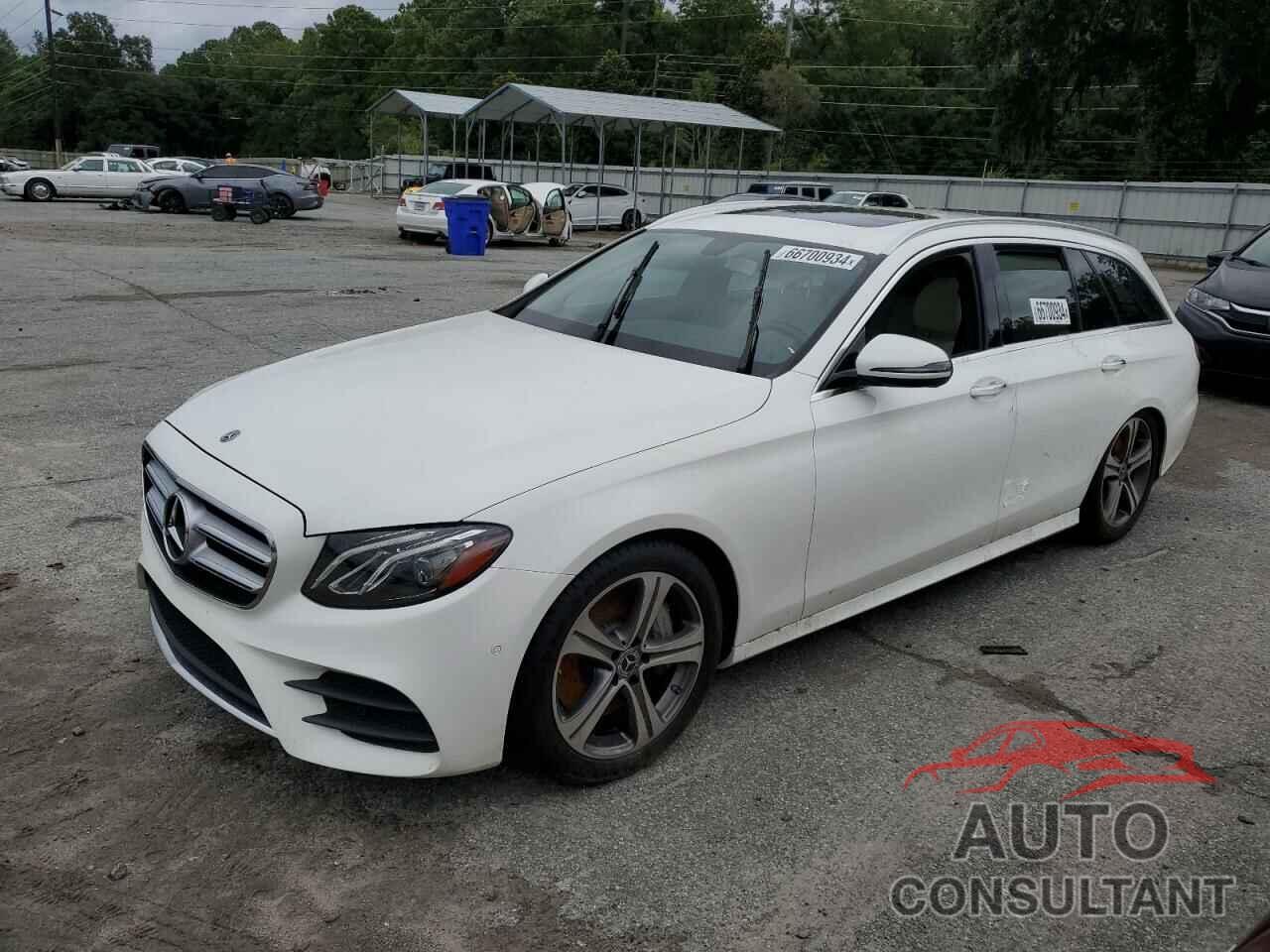 MERCEDES-BENZ E-CLASS 2018 - WDDZH6GB8JA341285