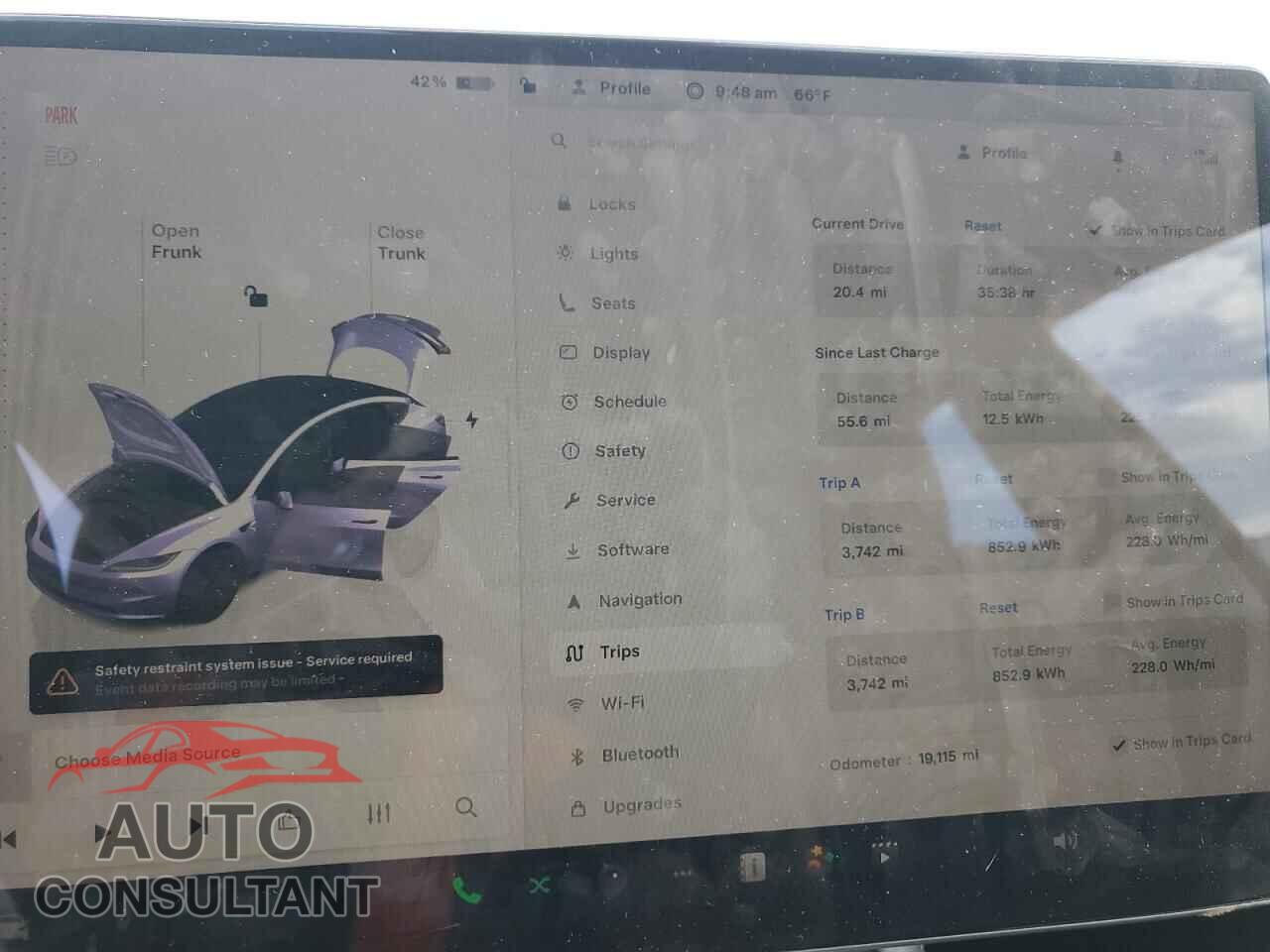 TESLA MODEL 3 2024 - 5YJ3E1EA5RF786964