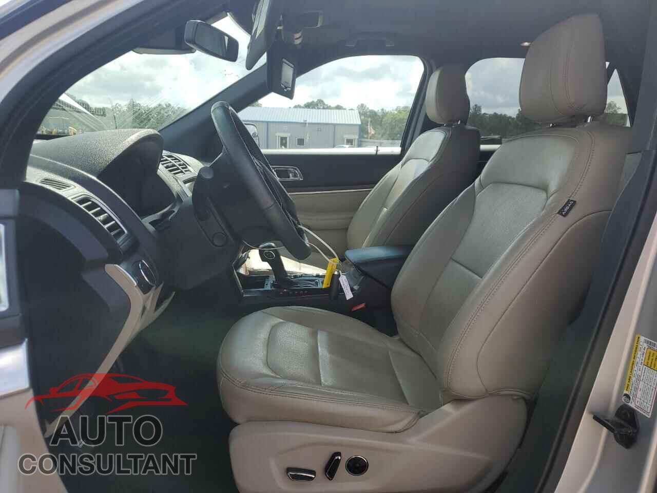 FORD EXPLORER 2018 - 1FM5K7F84JGB52518