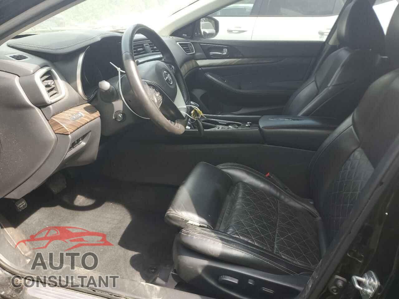 NISSAN MAXIMA 2017 - 1N4AA6AP1HC447131